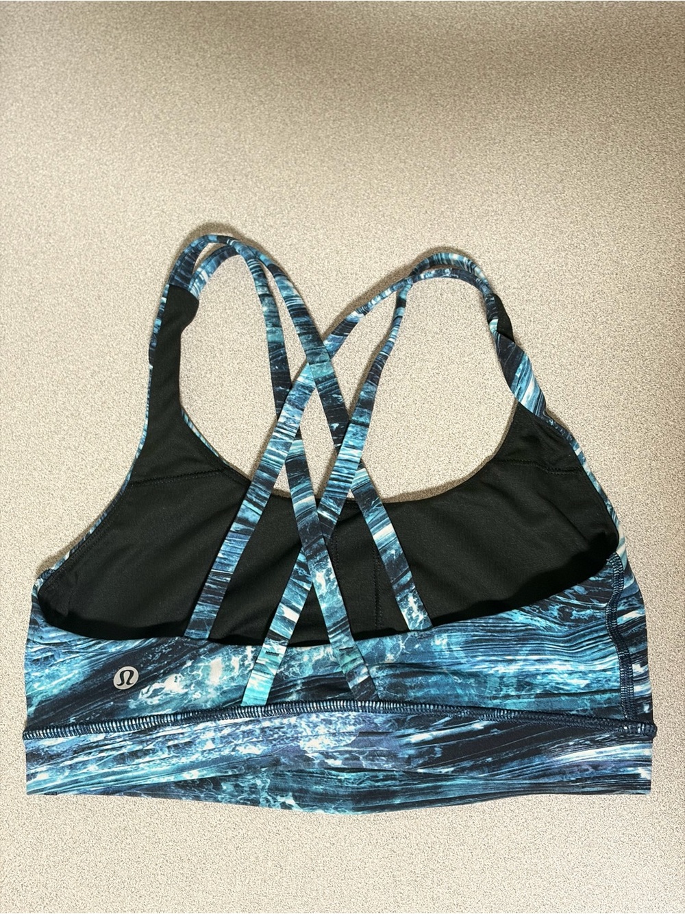 Lululemon Sport Bra Energy
Bra size 6 - Picture 3 of 5
